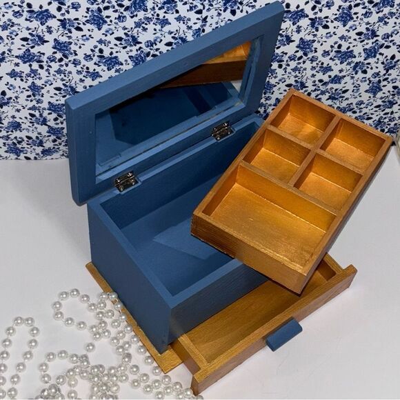 Beautiful Blue and Gold Hand Painted Jewelry Box - Picture 4 of 6